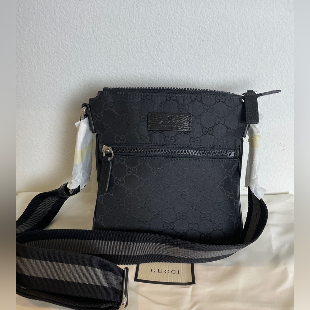 Gucci GG brand new  Supreme crossbody bag